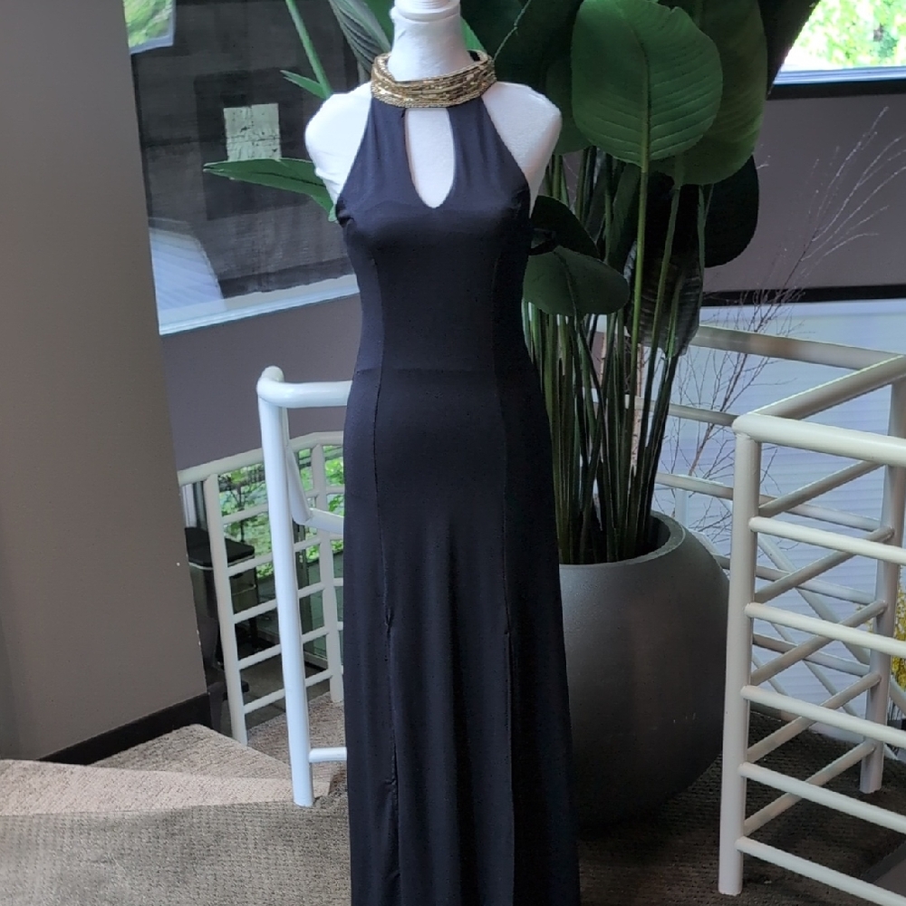 Sophisticated Black Sleeveless Maxi Dress